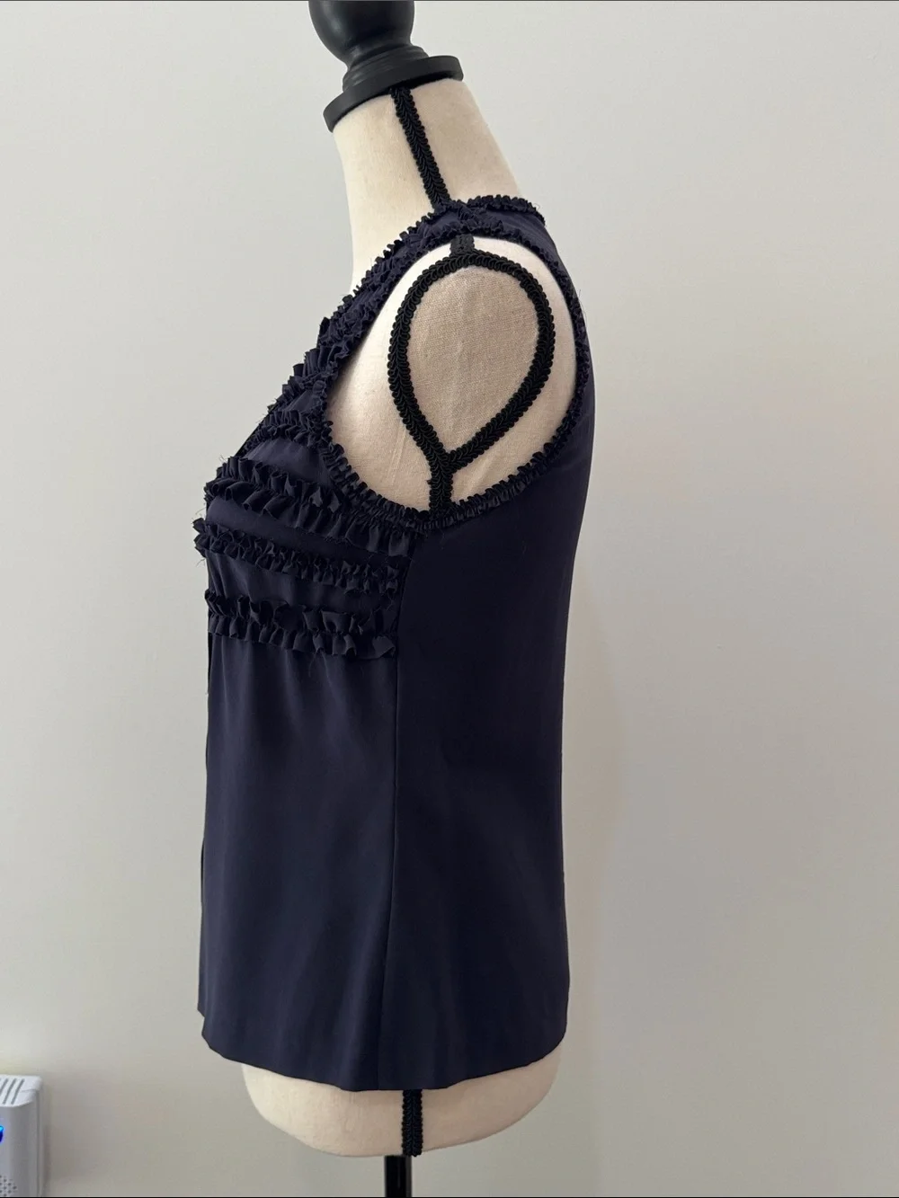 Tory Burch Silk Navy Sleeveless Top Button Down Pleated size 2 EUC Resort Cruise